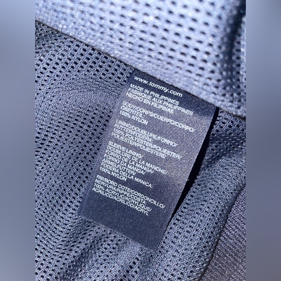 Tommy Hilfiger rain jacket! - Picture 4 of 4